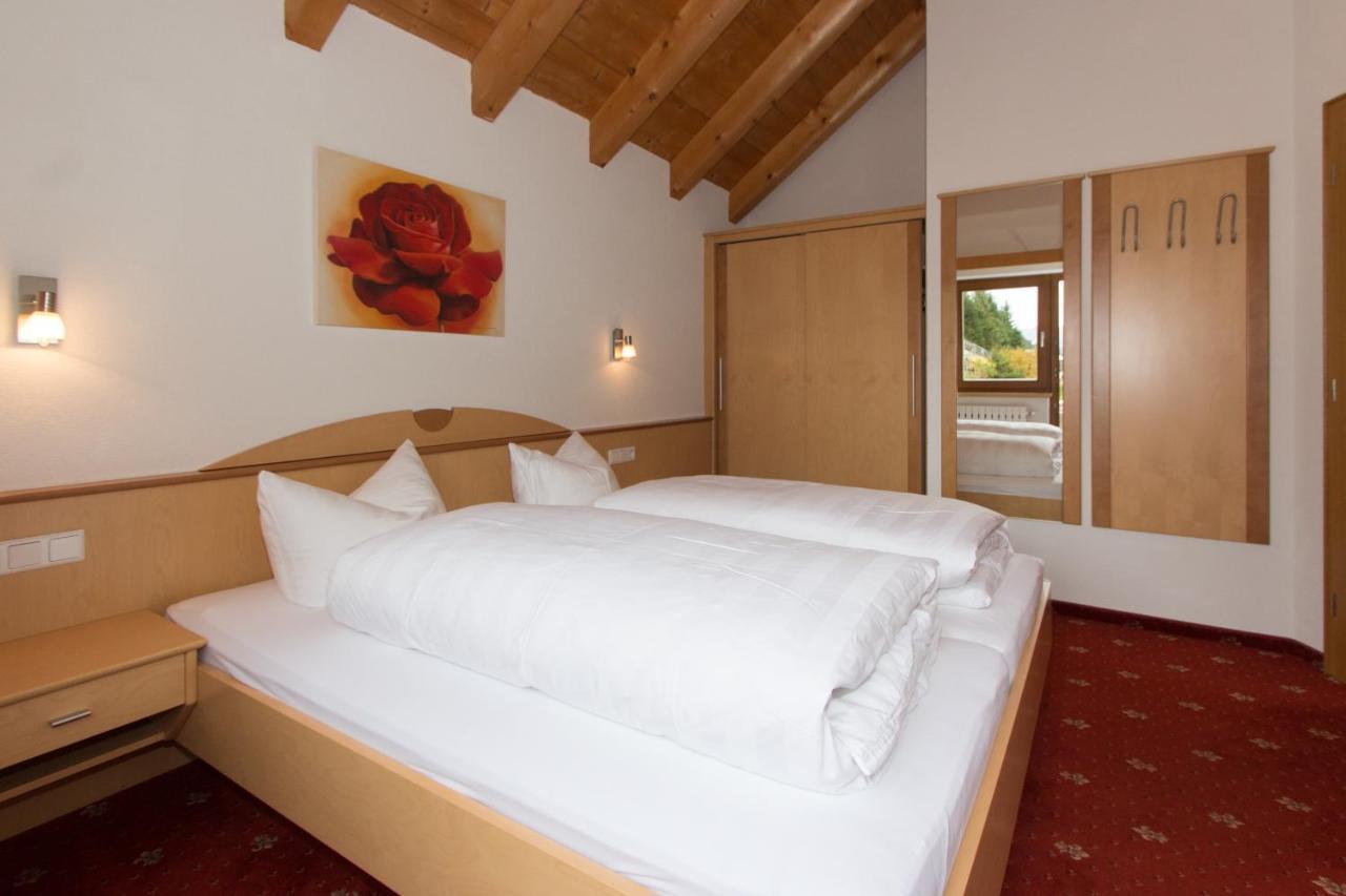 Hotel Garni Foersterheim Ишгль Экстерьер фото