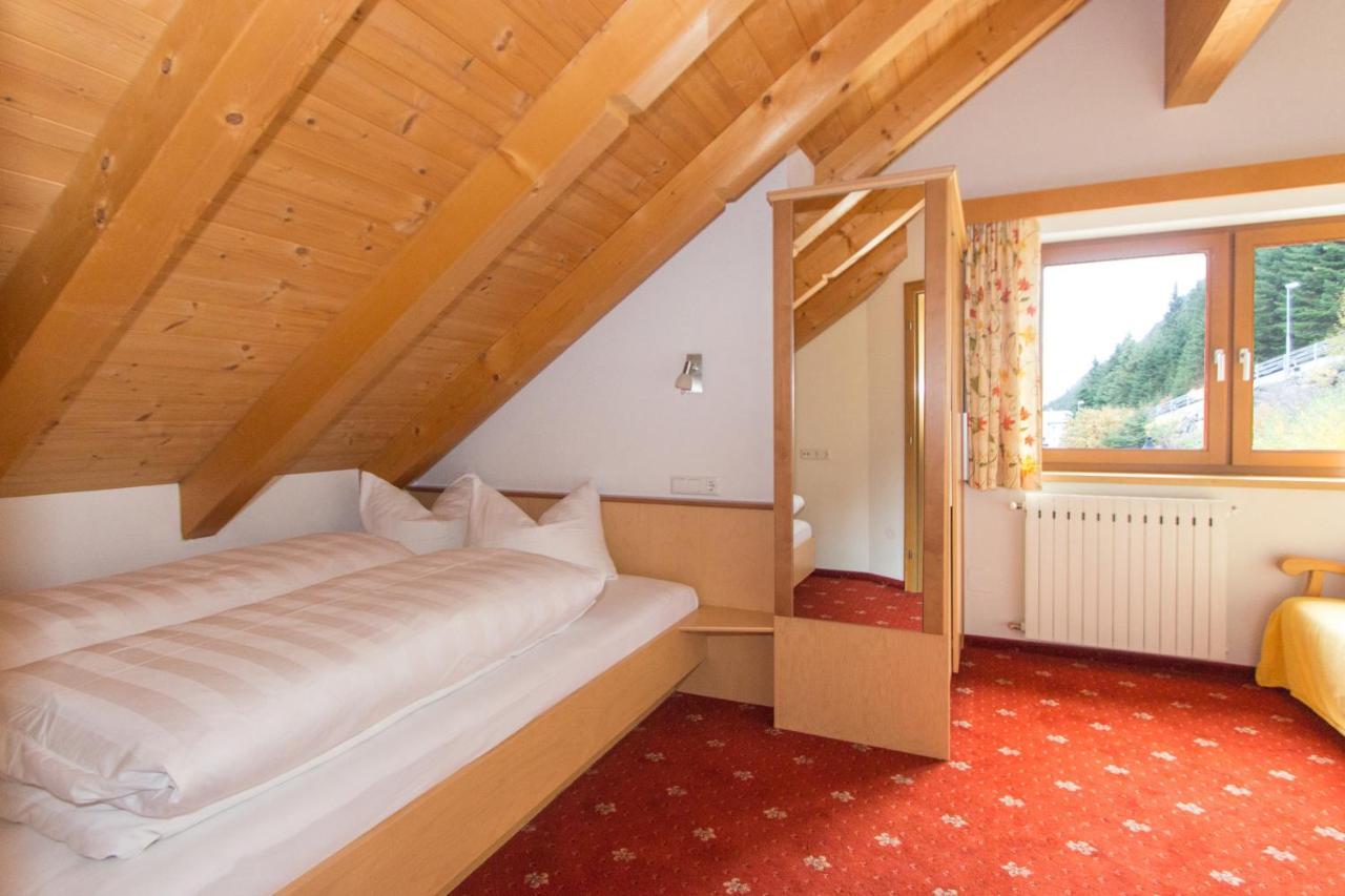 Hotel Garni Foersterheim Ишгль Экстерьер фото